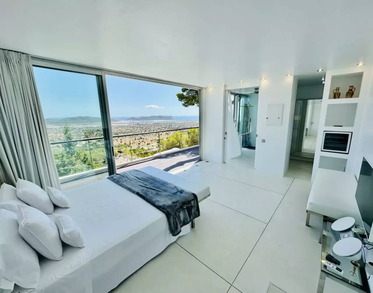 Villa Roca in Ibiza, photo 32 of 38