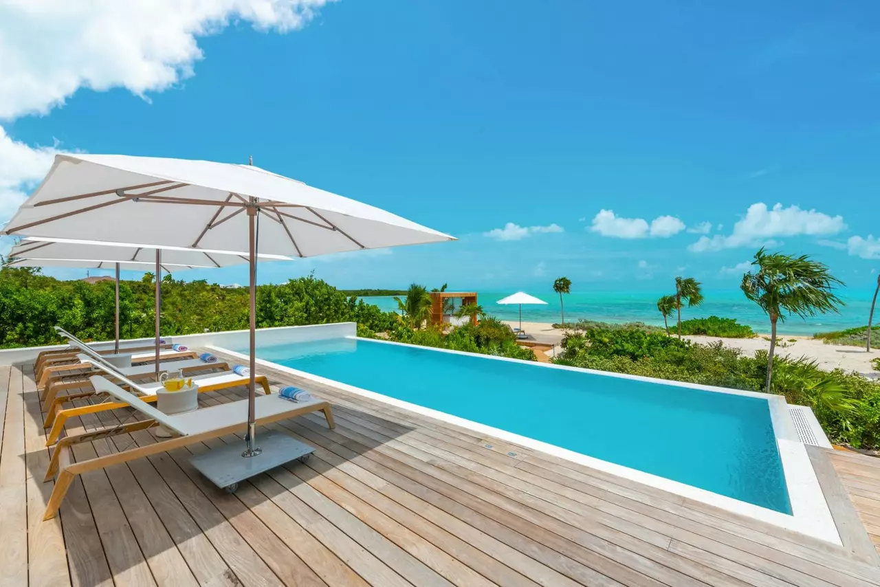 Beach Enclave Long Bay Beachfront Villa in Turks and Caicos, photo 20 of 25