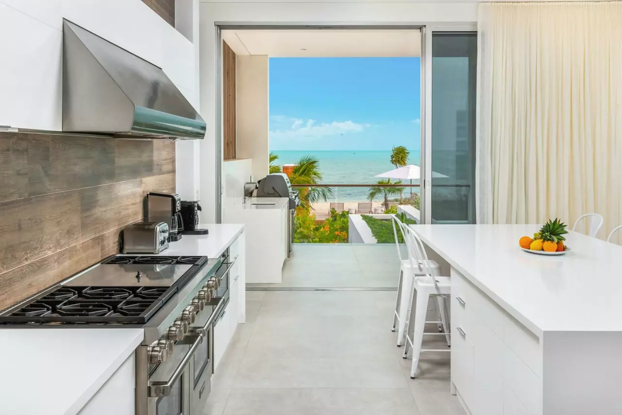 Beach Enclave Long Bay Beachfront Villa in Turks and Caicos, photo 9 of 25