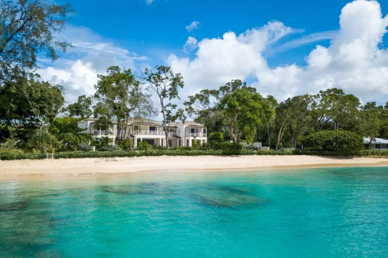 Villa Tamarindo in Barbados, photo 2 of 26