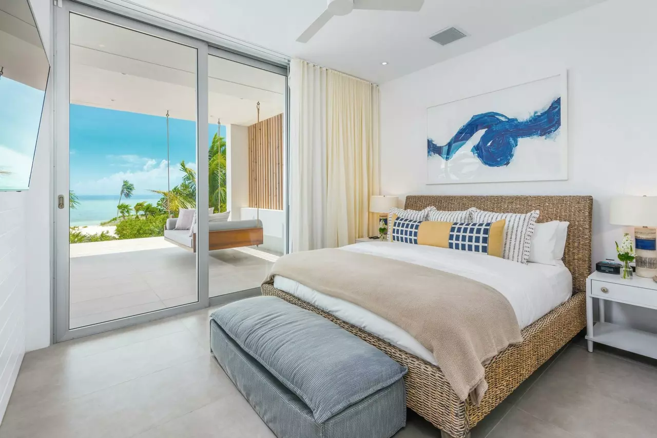 Beach Enclave Long Bay Beachfront Villa in Turks and Caicos, photo 14 of 25