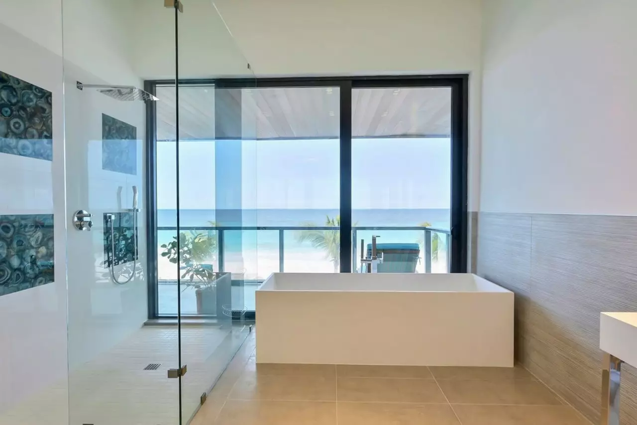 Asian House in Bahamas, photo 7 of 42