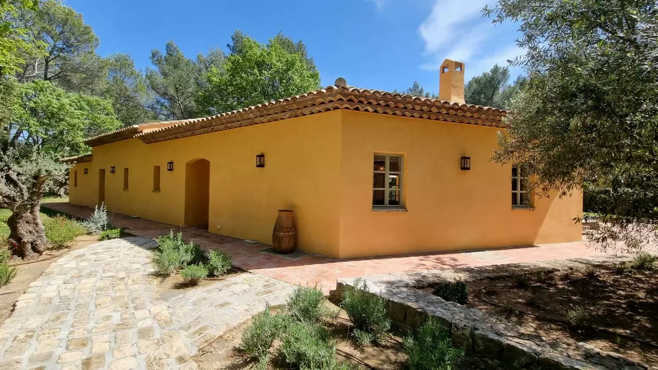 Villa Jasso in Provence, photo 8 of 16