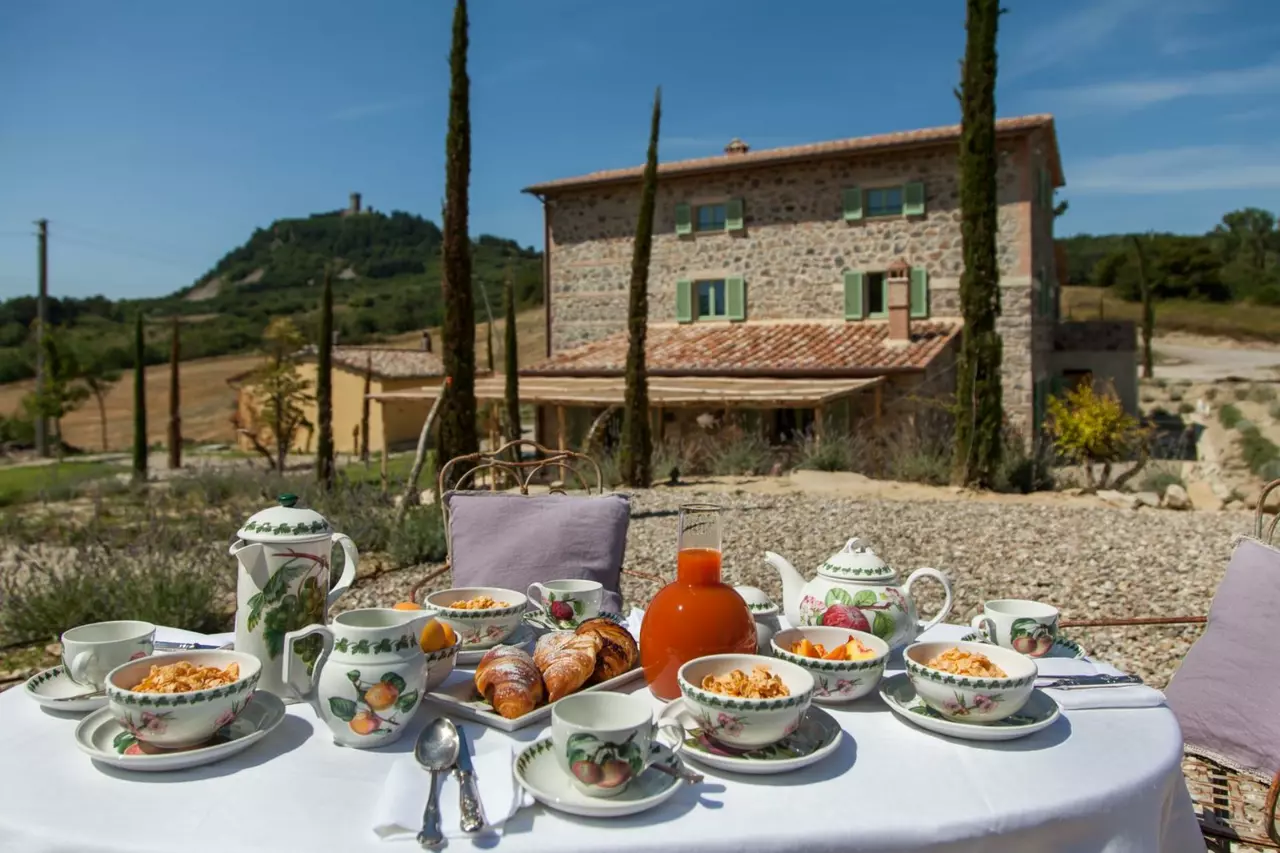 Villa Poggio Fibbia in Tuscany, photo 3 of 30