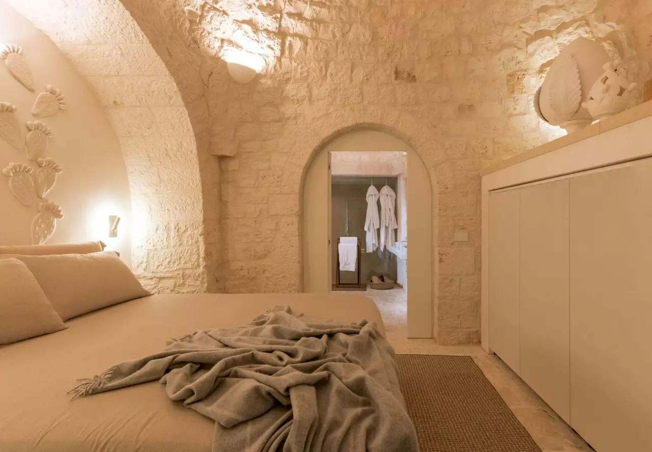 Trullo delle Dame in Apulia (Puglia), photo 38 of 40