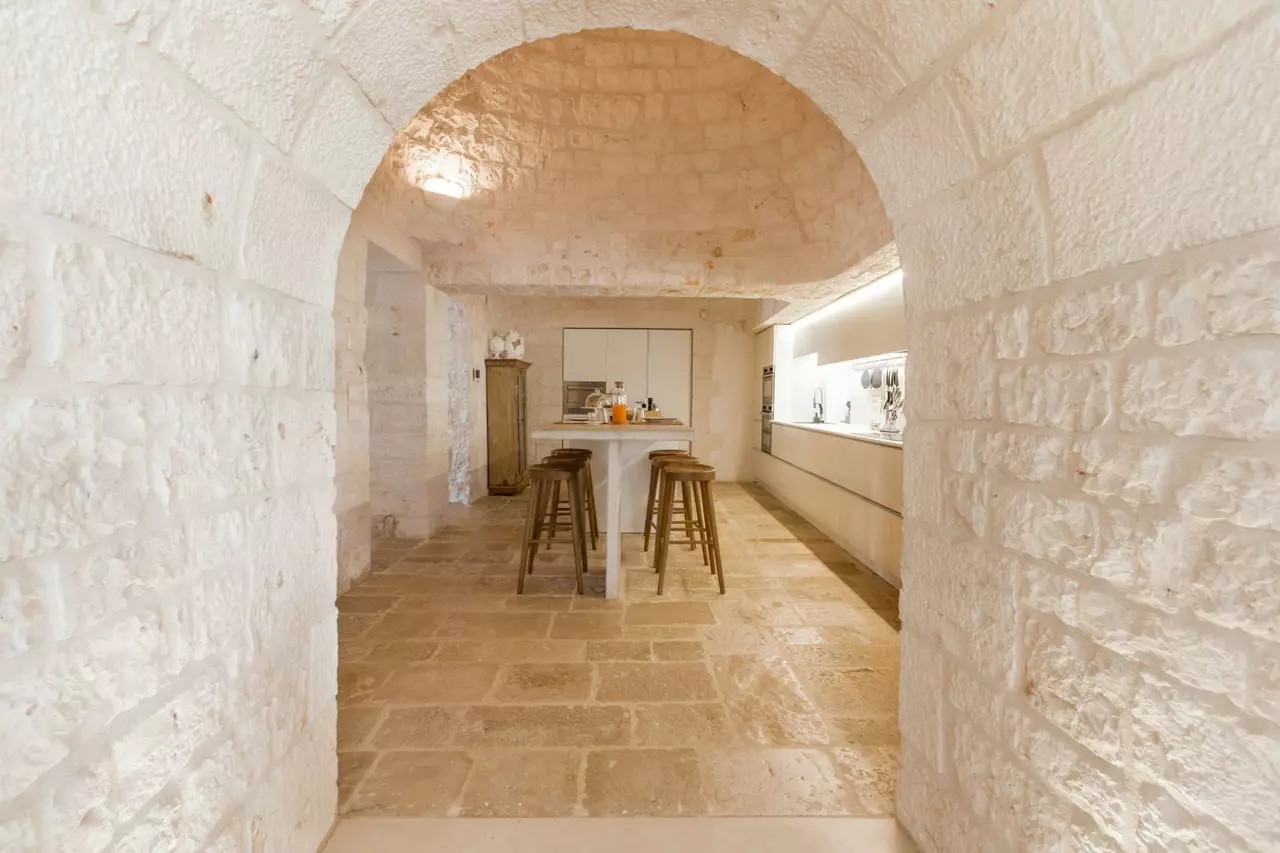 Trullo delle Dame in Apulia (Puglia), photo 14 of 40