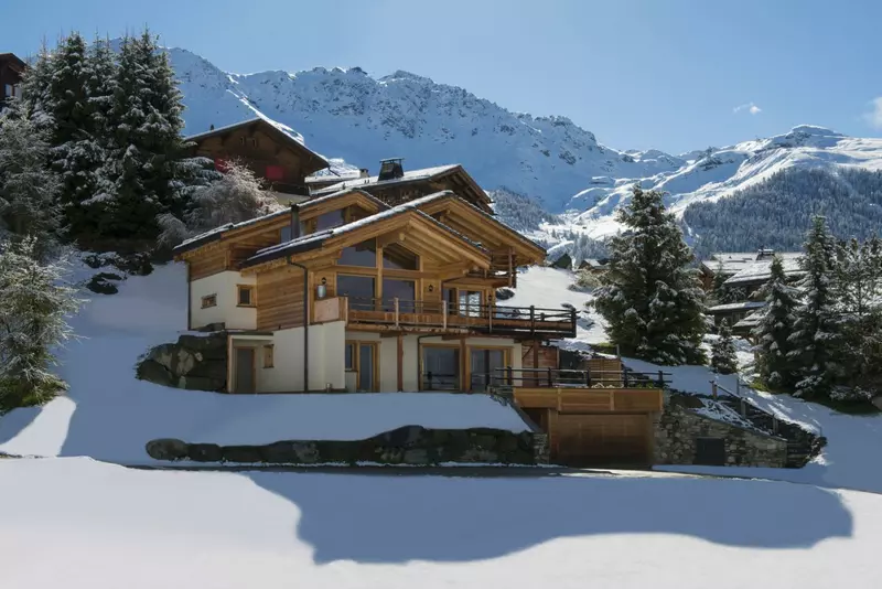 Chalet Tampa in Swiss Alps