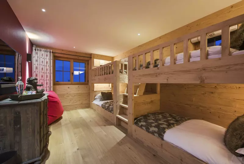 Chalet Chouqui in Swiss Alps, photo 5 of 43