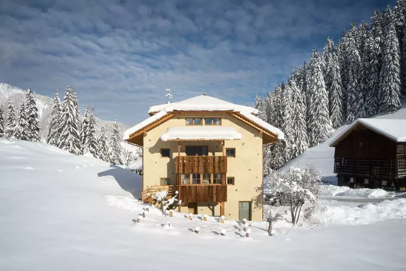 Chalet Sotciastel in Italian Alps