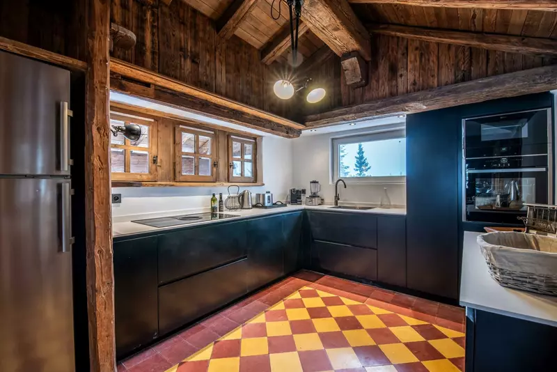 Chalet Alaska in French Alps, photo 4 of 29
