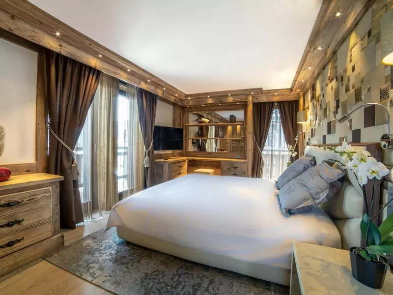 Chalet Bordeaux in French Alps, photo 3 of 19