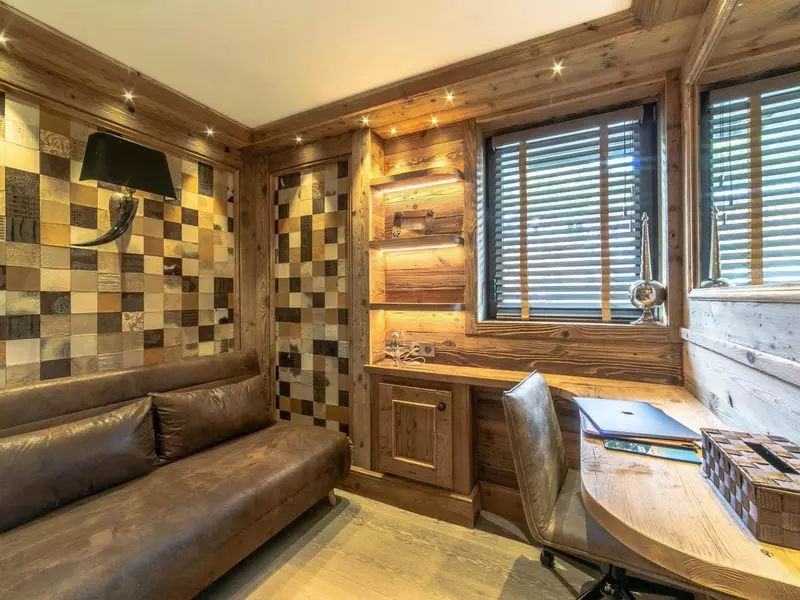 Chalet Bordeaux in French Alps, photo 5 of 19