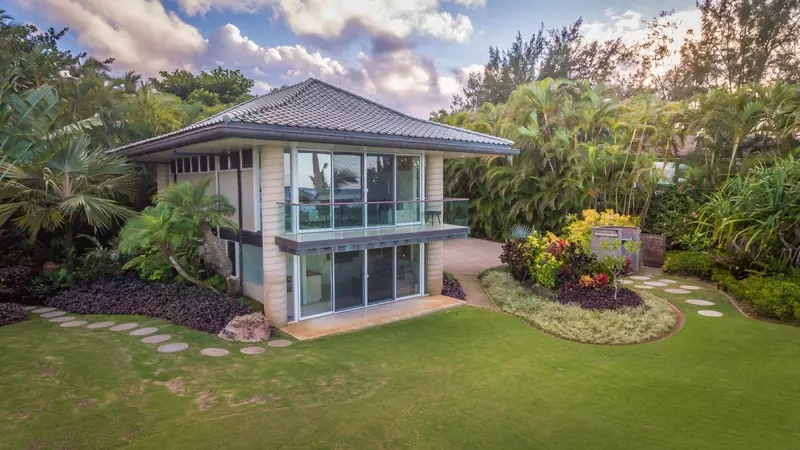 Anini Beach Home in Hawaii, photo 2 of 29