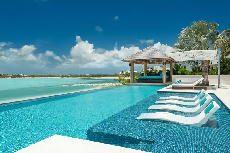 Villa Emerald Bay in Turks and Caicos, photo 5 of 23