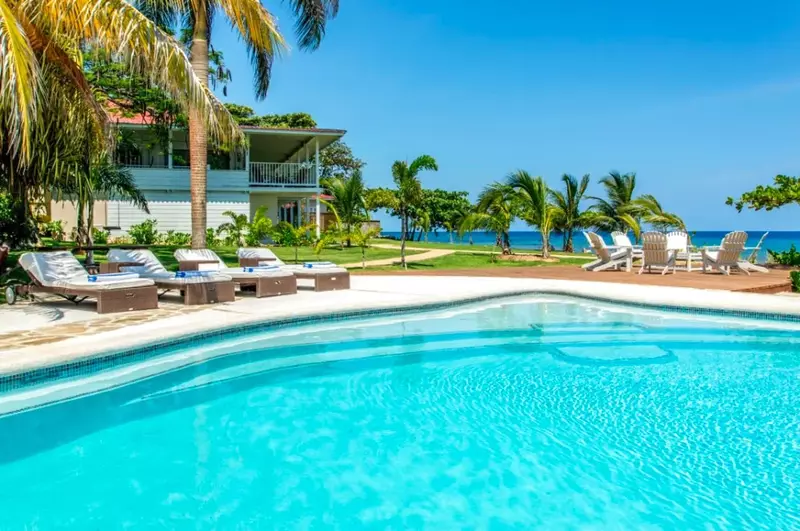 Spanish Cove in Jamaica