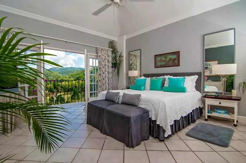 Apartment Pink Petal in Jamaica, photo 3 of 18