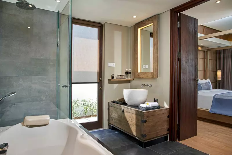 Cross Bali Breakers - One Bedroom Deluxe Pool Villa, photo 4 of 18