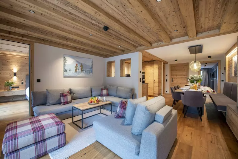 4-Bedroom Chalet with Swimming pool, Sleeps 10 in Lech & Zürs, photo 4 of 23