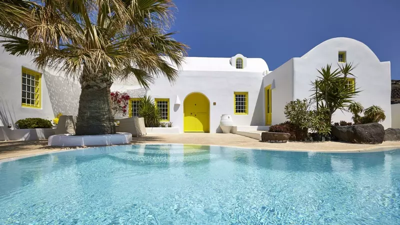 Villa Ftelari in Santorini