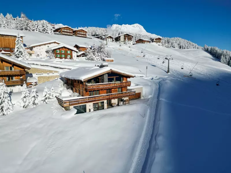 Chalet with Indoor pool and Jacuzzi in Lech in Lech & Zürs, photo 4 of 30