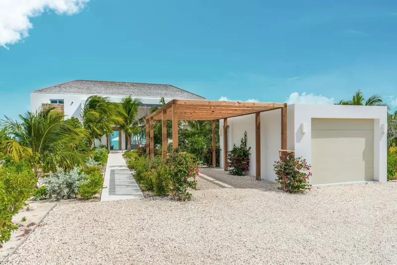 Beach Enclave Long Bay Beachfront Villa in Turks and Caicos, photo 4 of 25