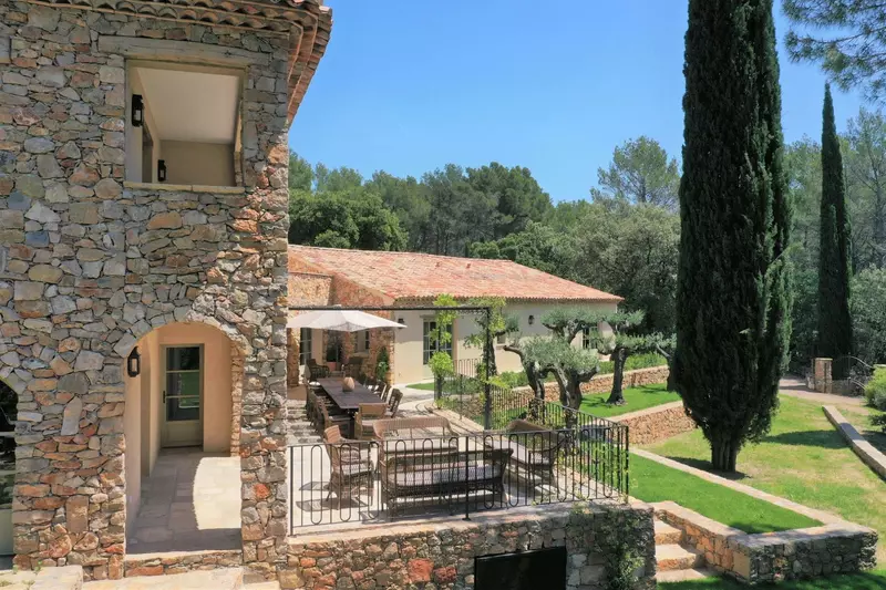 Villa Vanado in Provence, photo 2 of 17